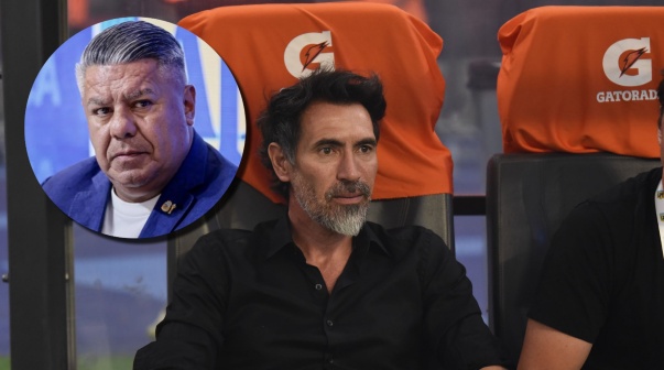 La reacción de Eduardo Domínguez con Chiqui Tapia tras el título de Estudiantes