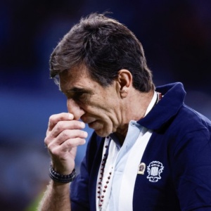 Gustavo Costas recibió una durísima noticia antes del Clásico