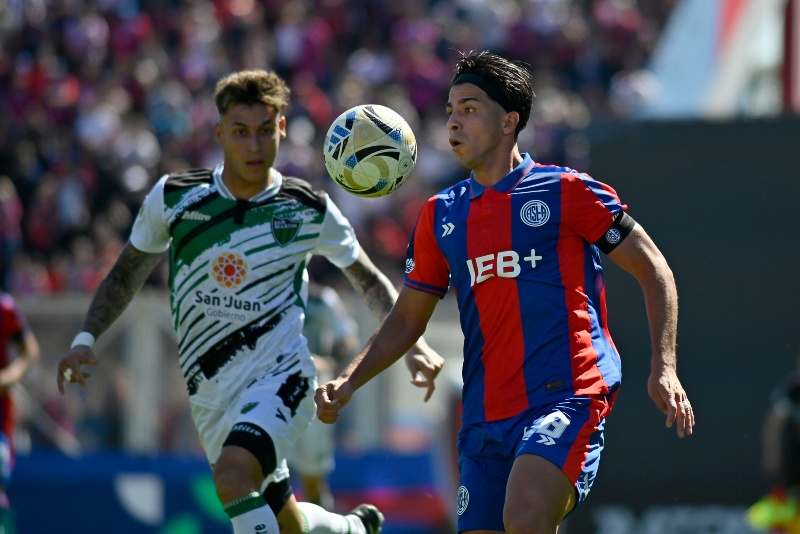 Independiente tuvo conversaciones informales con Alexis Cuello, pretendido por Boca