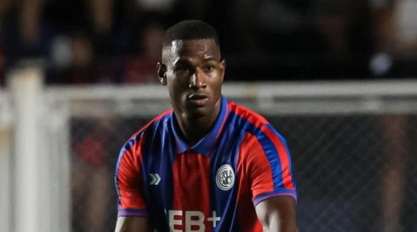 Jhohan Romaña podría irse de San Lorenzo a otro club de la Liga Profesional