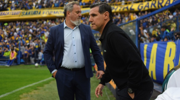 El palito del DT de Argentinos a Boca tras la eliminación: 