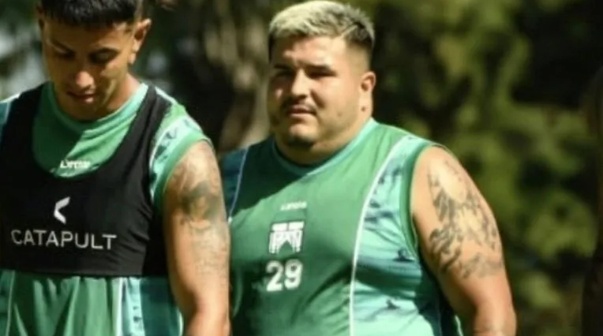 Enzo Hoyos y la foto con inteligencia artificial en Ferro