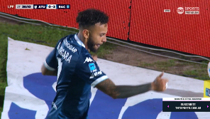 El delantero colombiano amplió la ventaja en el triunfo final de la Academia por 3-1 frente al Decano