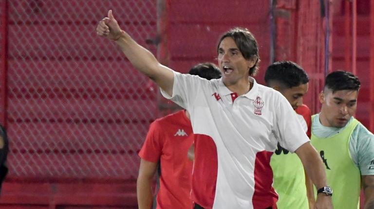 Diego Martínez advirtió a Coudet por su debut en River ante Huracán: 