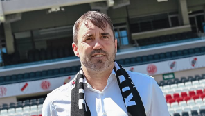 El nuevo entrenador se refirió a una charla que mantuvo con el ídolo del Millonario antes de su llegada al club.