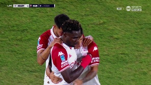 El delantero cruzó el remate y fue imposible para Beltrán para el 1-1.