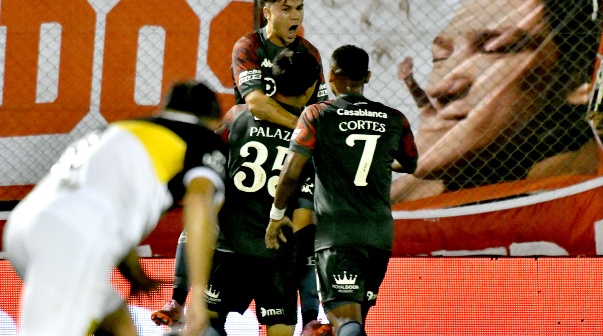 Blondel le tiró a la dirigencia de Boca tras volver al gol: 