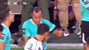 Darío Herrera revisó en el VAR y sancionó la pena máxima para el Xeneize en el Monumental. 