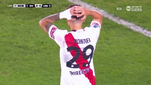El arquero Canalla evitó el primer gol del Millonario.