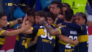 Tras el tiro libre de Paredes, el uruguayo apareció y abrió el marcador.