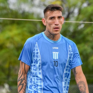 Ricardo Centurión entrenando en Racing de Córdoba