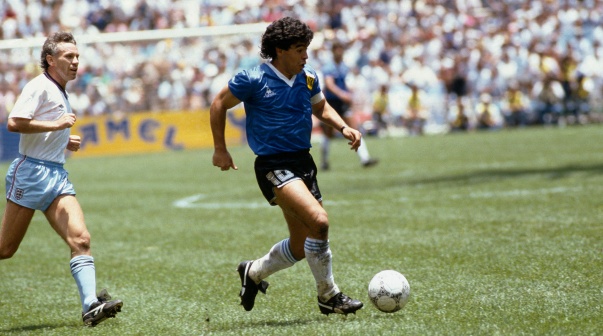 La camiseta azul, un símbolo en los cruces entre Argentina e Inglaterra