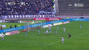 Chicco atajó un remate desde dentro del área chica para evitar el gol del Lobo. Igualmente la jugada fue invalidada por posición adelantada.
