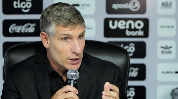 Martín Palermo vuelve a dirigir en el fútbol argentino