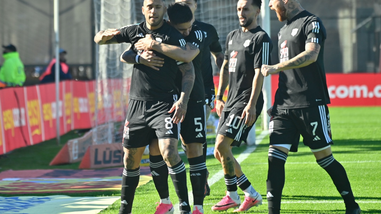 Riestra vs Estudiantes
Foto: FOTOBAIRES
Fecha 4 Torneo Clausura Liga Profesional