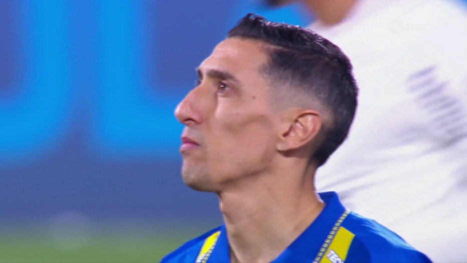 En la previa del partido por Copa Libertadores ante Corinthians, la hinchada Canalla protagonizó un gran recibimiento y Di María no pudo ocultar su emoción.