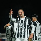 Agustín Módica en el partido de Gimnasia (Mza) vs. Talleres