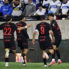 Futbol, Universidad Catolica vs Estudiantes de La Plata.
Copa Libertadores 2026.
El jugador de Estudiantes de La Plata Joaquin Correa, centro, celebra tras marcar un gol contra Universidad Catolica durante el partido de octavos de final de Copa Libertadores disputado en el Claro Arena de Santiago, Chile.
18/08/2026
Dragomir Yankovic/Photosport
Football, Universidad Catolica vs Estudiantes de La Plata.
2026 Copa Libertadores Championship.
Estudiantes de La PlataÕs player Joaquin Correa, center, celebrates after scoring against Universidad Catolica during round 16 Copa Libertadores Championship match at Claro Arena stadium in Santiago, Chile.
18/08/2026
Dragomir Yankovic/Photosport