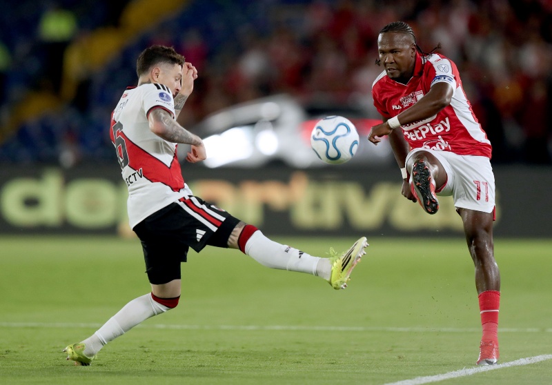 BOGOTA - COLOMBIA, 19-08-2026: Independiente Santa Fe (COL) y River Plate (ARG) durante partido de ida por los play-offs de los octavos de final Copa CONMEBOL Sudamericana 2026 