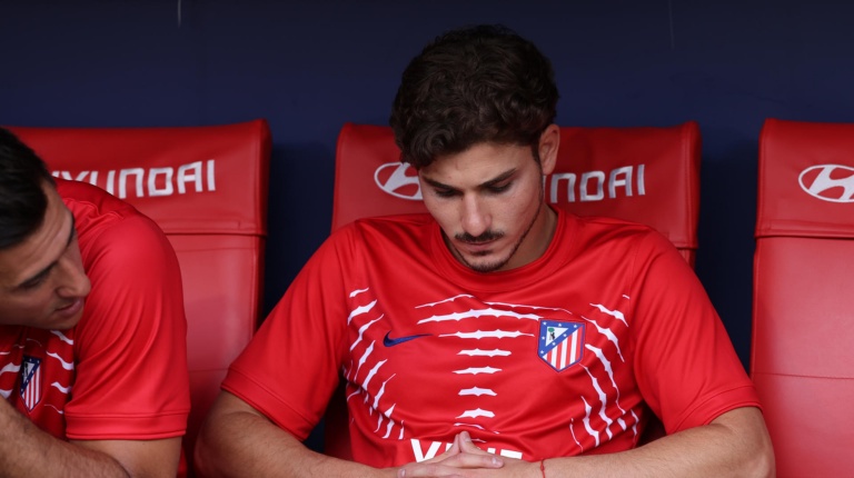 Julián Álvarez en el partido de Atlético de Madrid - Villarreal