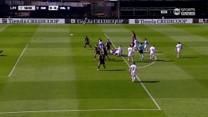 Lanzini tuvo el gol para el Fortin y el arquero del Malevo se lo negó.