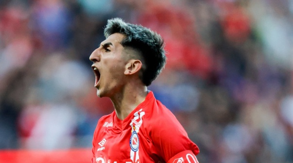 Argentinos Juniors se lo dio vuelta a Aldosivi y quedó puntero de la Tabla Anual