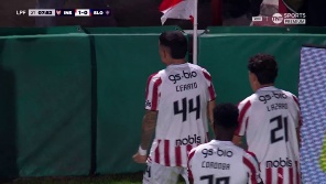 Giuliano Cerato conectó una hermosa volea para poner el 1-0 de Instituto ante San Lorenzo.