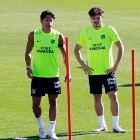 Julián Alvarez y Giuliano Simeone durante el entrenamiento.