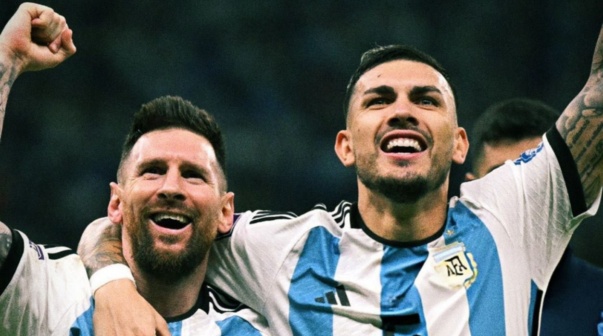 Lionel Messi y Leandro Paredes