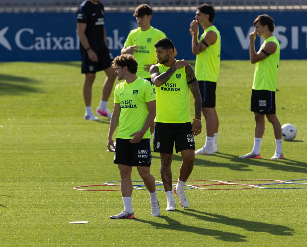 Julián Álvarez de vuelta al entrenamiento
