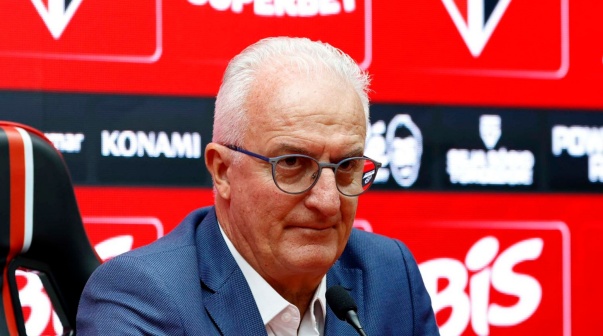 Dorival Júnior en conferencia de prensa