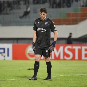 Incidencias del partido entre San Antonio (Bolivia) vs Velez Sársfield (Argentina), jugado en el estadio Felix Capriles, por la Copa Libertadores de America. FOTO/Mauricio ROCABADO @APGNoticiasBo
