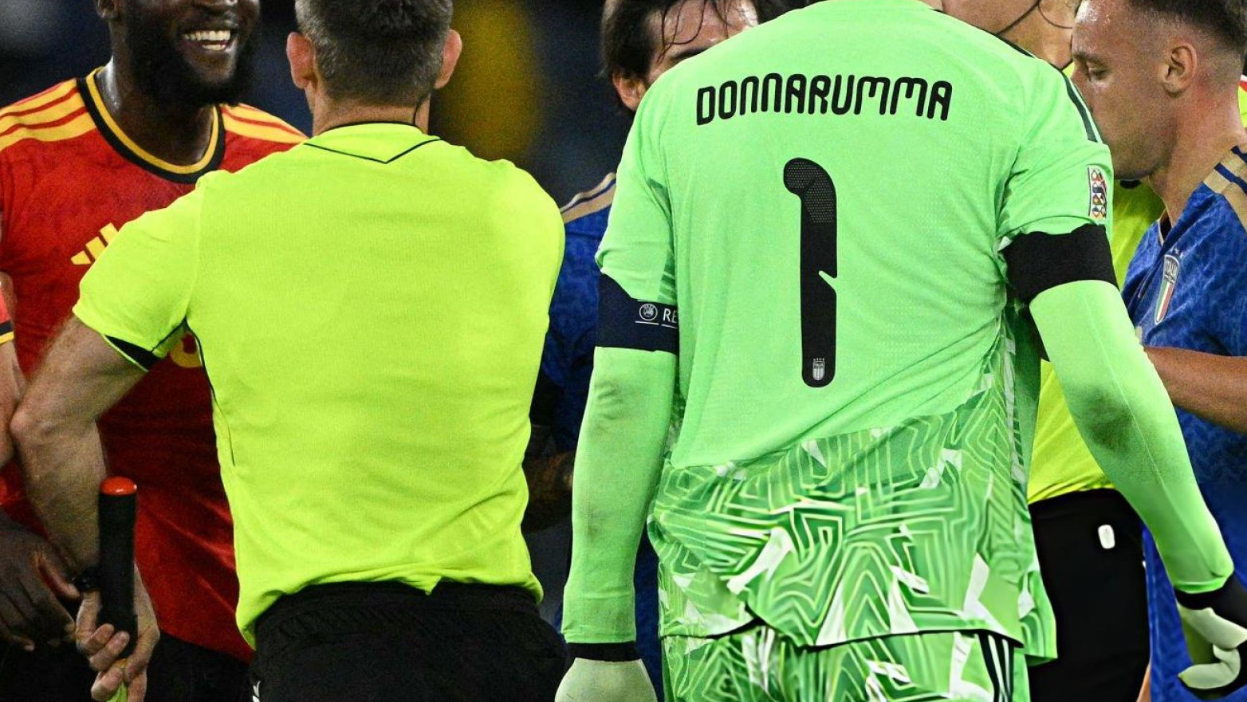 El cruce entre Romelu Lukaku y Gianluigi Donnarumma