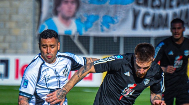 Riestra y Central Córdoba empataron 1 a 1 en el Guillermo Laza