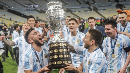 RIO DE JANEIRO, RJ, 10.07.2021 – ARGENTINA-BRASIL - O jogador Messi da Argentina comemora o título, durante partida contra o Brasil válida pela Final da Copa America 2021, no estádio do Maracanã no Rio de Janeiro, na noite deste sábado, 10. (Foto: Jayson Braga / Brazil Photo Press)