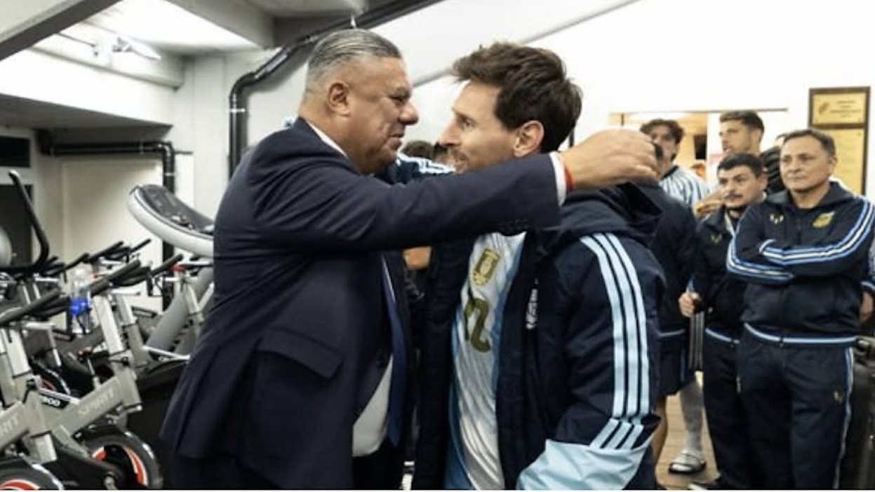 Tapia y Messi