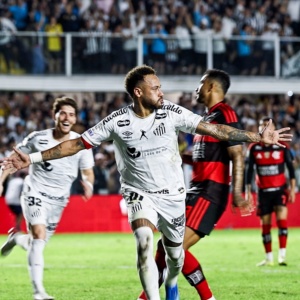 Neymar volvió a jugar después de su lesión