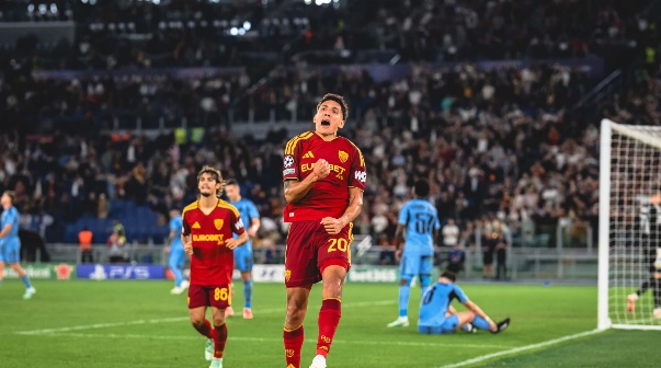 Nahuel Molina en la victoria de Roma ante Slovan Bratislava por Champions League