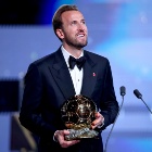 Kane y un reconocimiento especial para un DT argentino tras ganar el Balón de Oro