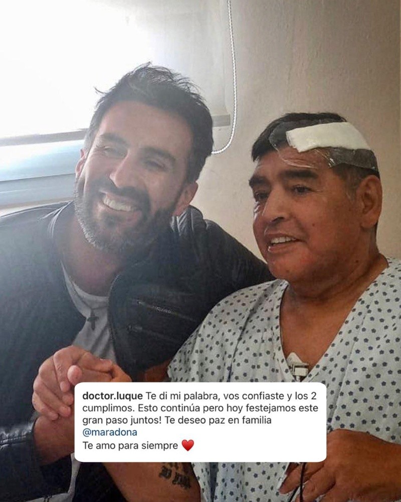 El doctor Leopoldo Luque publicó la primera foto de Diego Maradona tras la operación El doctor Leopoldo Luque publicó la primera foto de Diego Maradona tras la operación